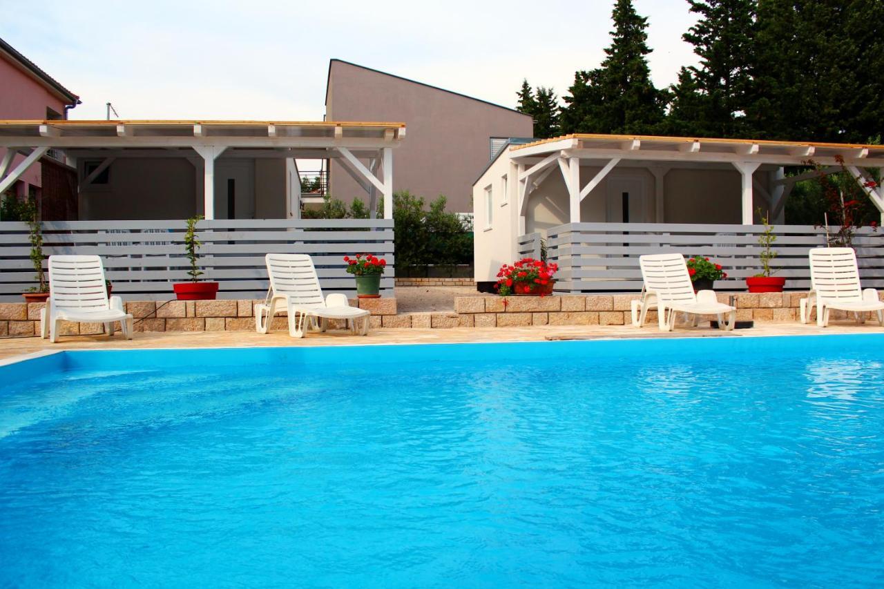 פאקוסטאן Bungalow Vice With Pool מראה חיצוני תמונה