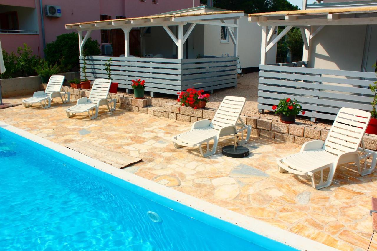 פאקוסטאן Bungalow Vice With Pool מראה חיצוני תמונה